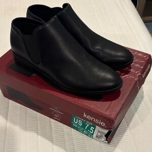 Kensie Womens Black Sammy Bootie 7.5